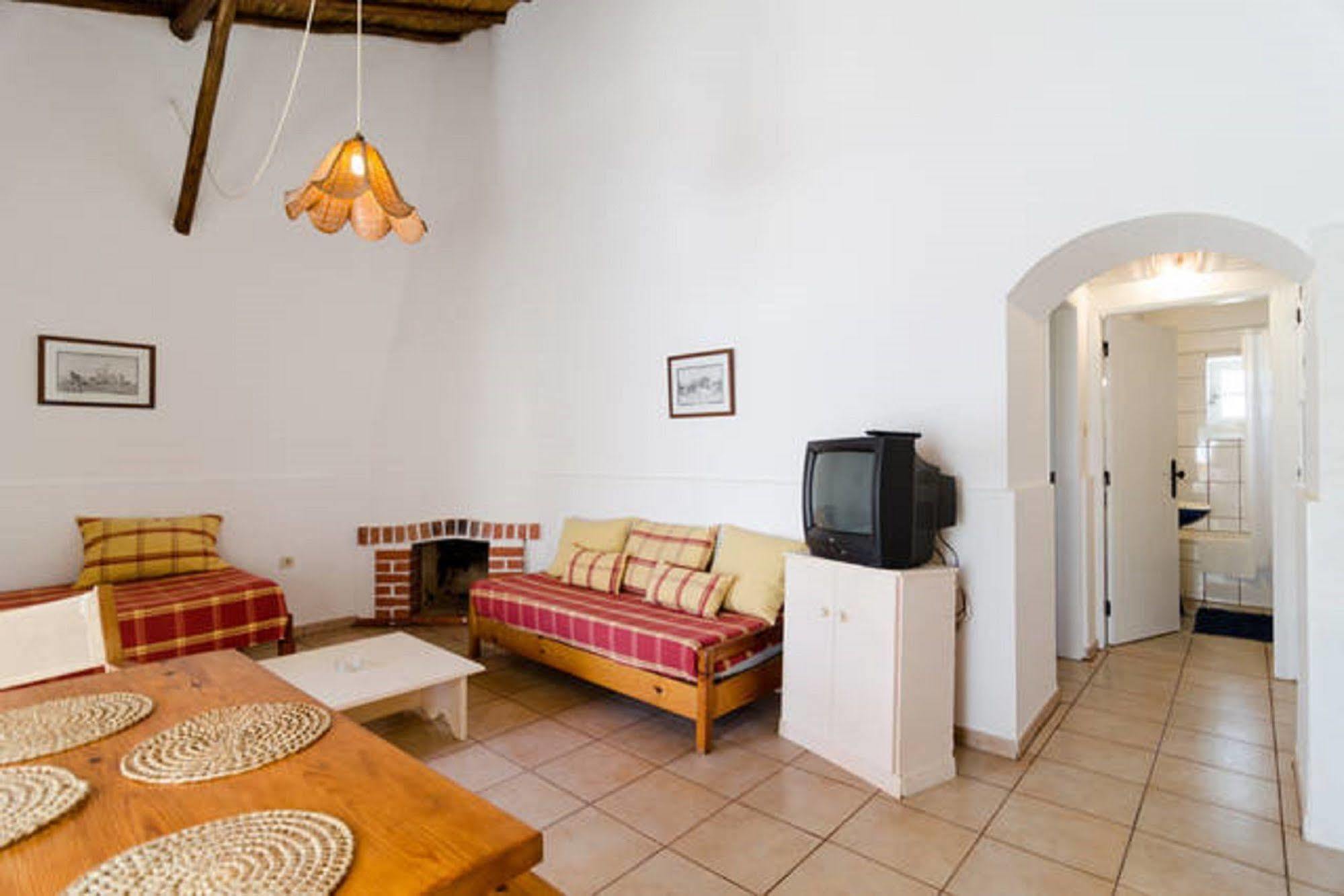 Quinta Do Lagar - By Portugalferias Guest House อัลบูเฟรา ภายนอก รูปภาพ