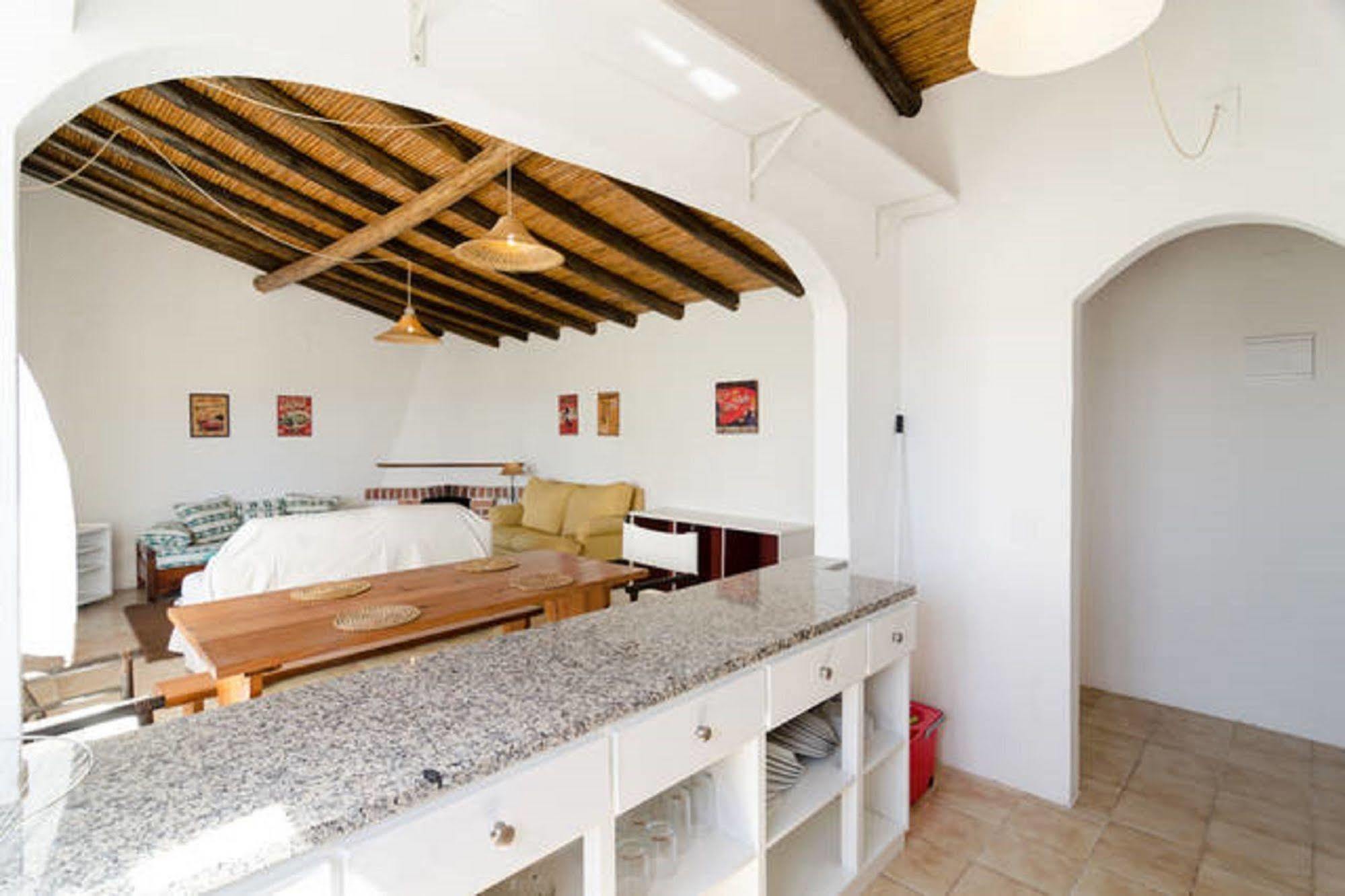 Quinta Do Lagar - By Portugalferias Guest House อัลบูเฟรา ภายนอก รูปภาพ