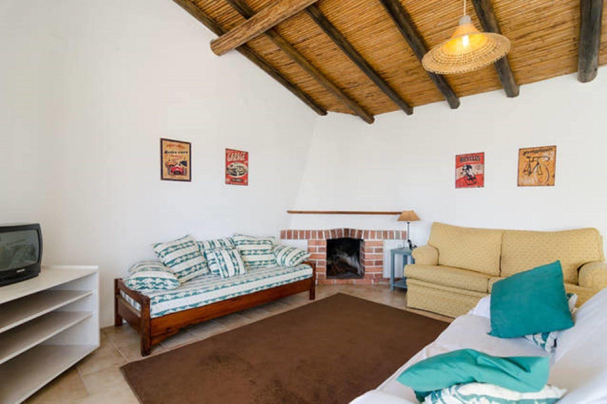 Quinta Do Lagar - By Portugalferias Guest House อัลบูเฟรา ภายนอก รูปภาพ