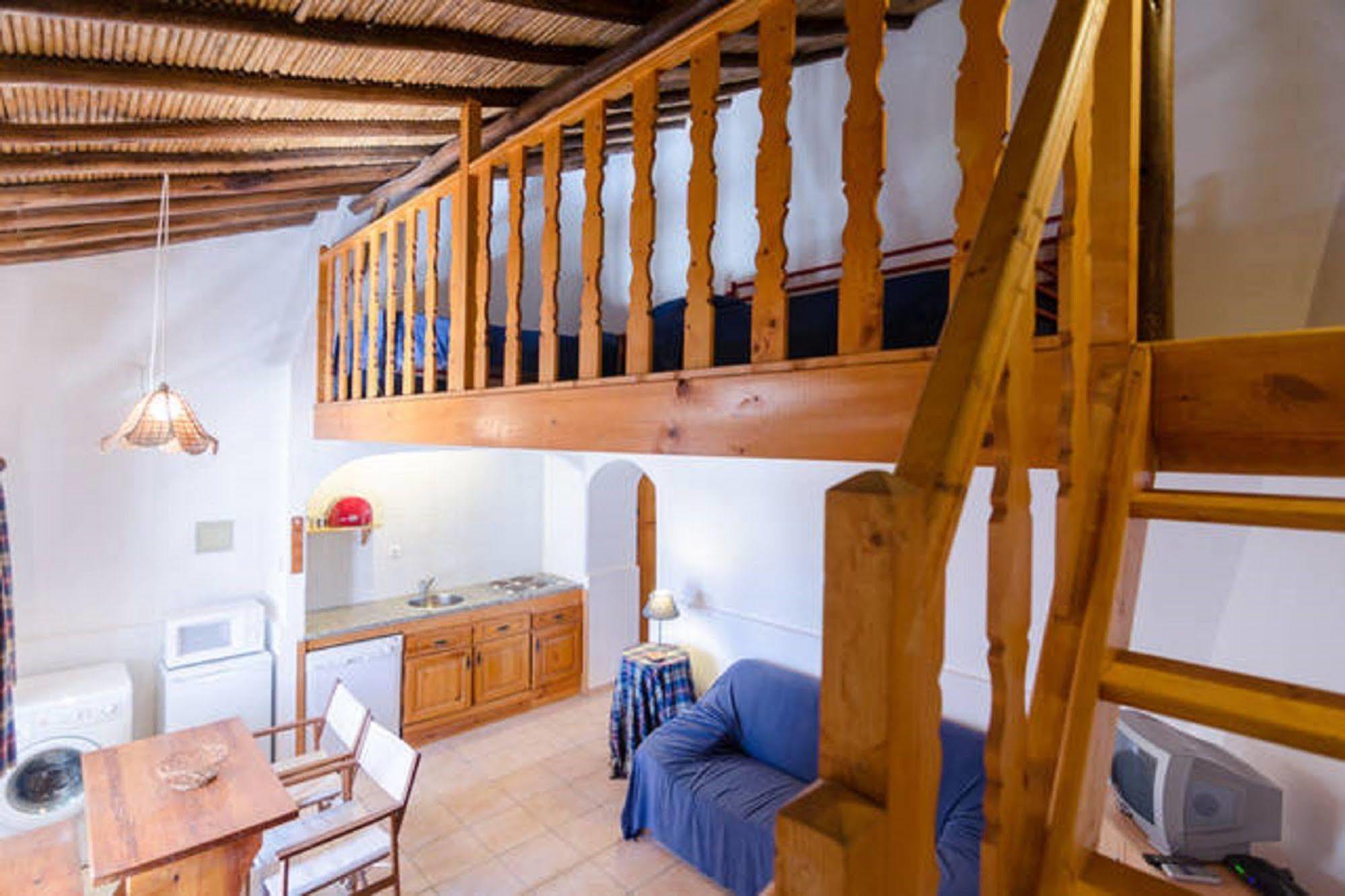 Quinta Do Lagar - By Portugalferias Guest House อัลบูเฟรา ภายนอก รูปภาพ