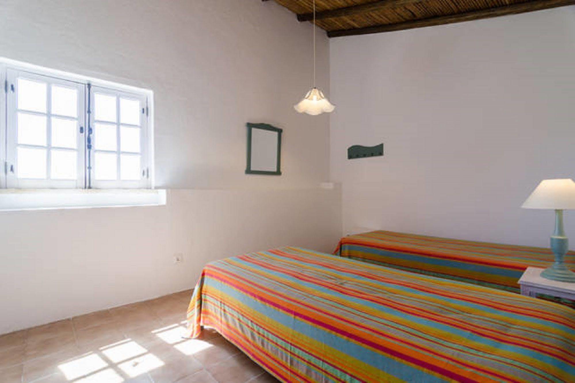 Quinta Do Lagar - By Portugalferias Guest House อัลบูเฟรา ภายนอก รูปภาพ