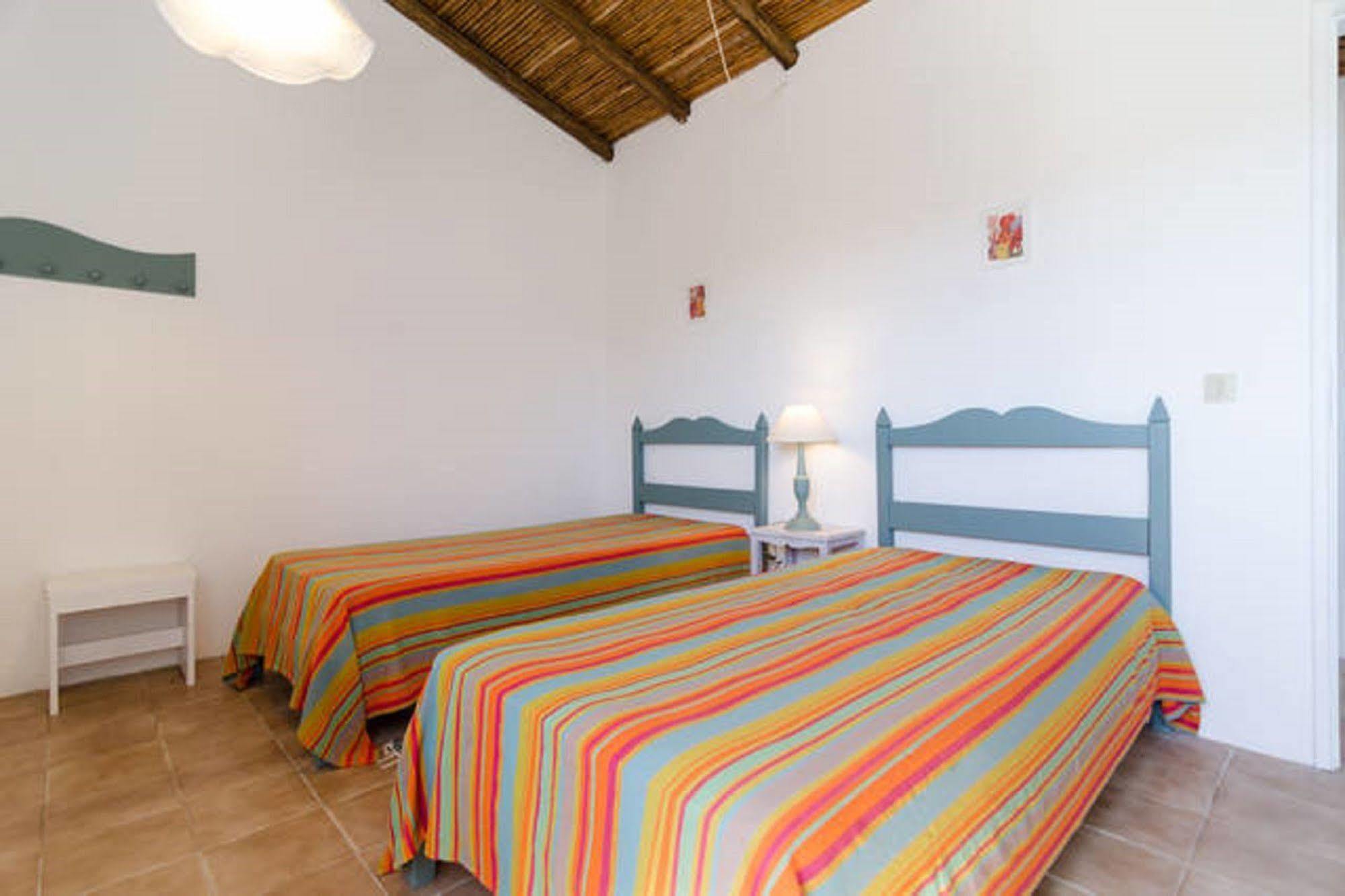 Quinta Do Lagar - By Portugalferias Guest House อัลบูเฟรา ภายนอก รูปภาพ